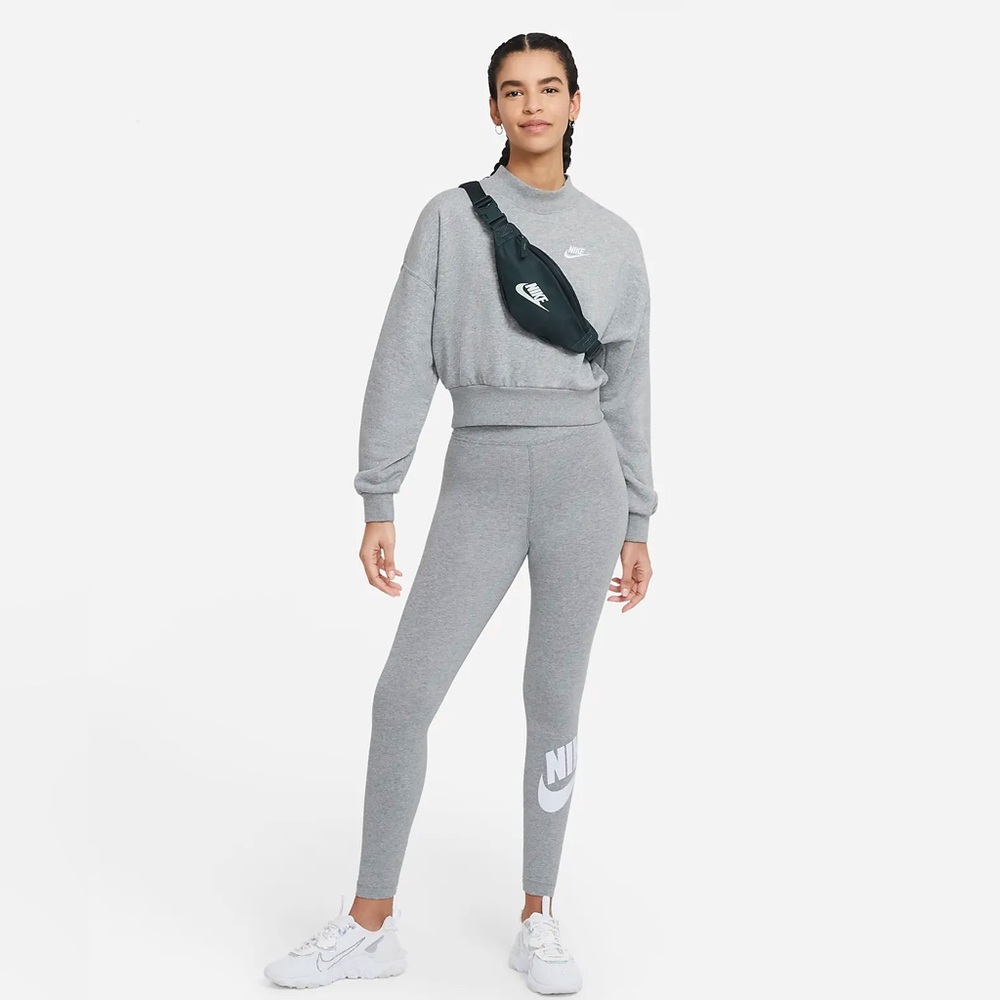 Nike Super Breathable High Waisted Logo Leggings
